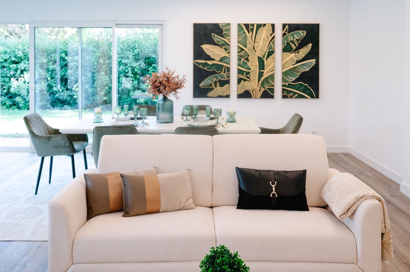 22_bb09baae-37e1-4dc4-9f64-1a3491603dca