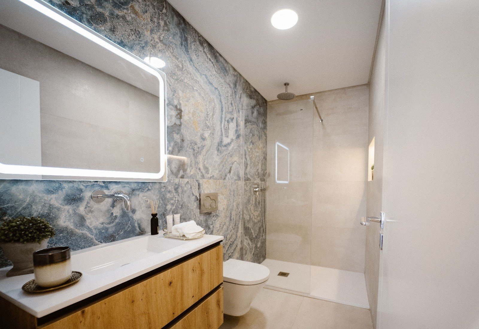 33_a19906ea-dce5-4216-80ed-027867ed59c5