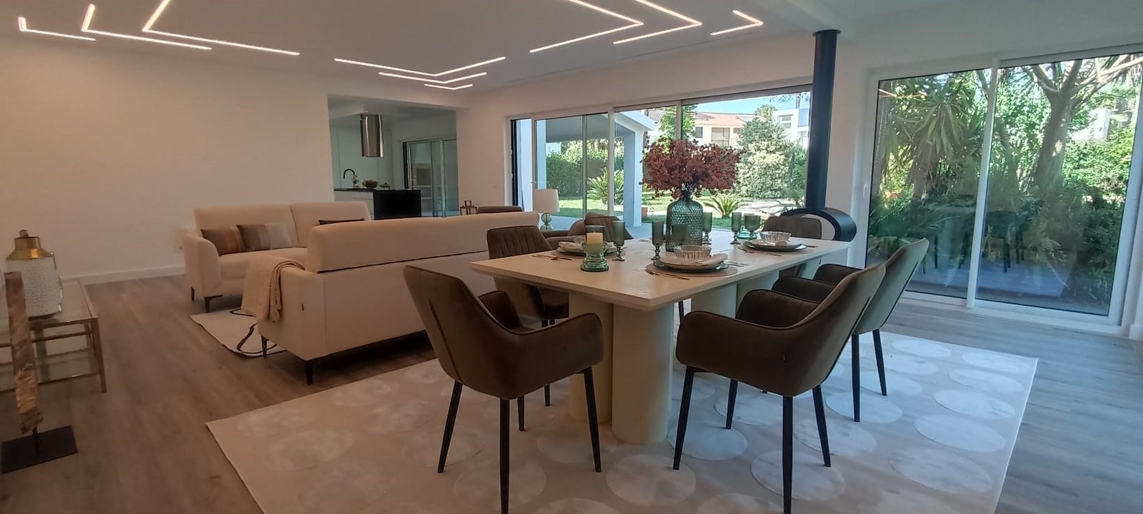 46_af51af27-43de-43c3-beed-fc153e84e1de