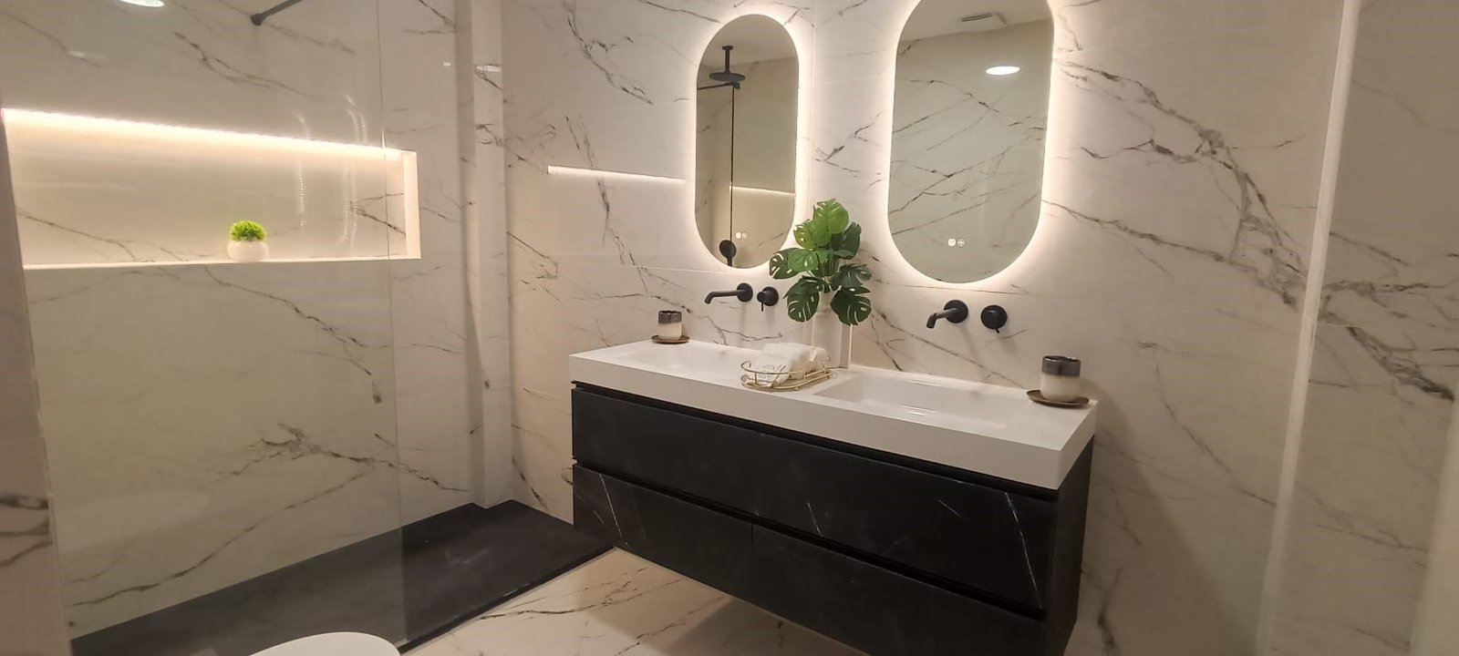 51_07010ca4-7023-486a-8616-7bcc0c0d1780