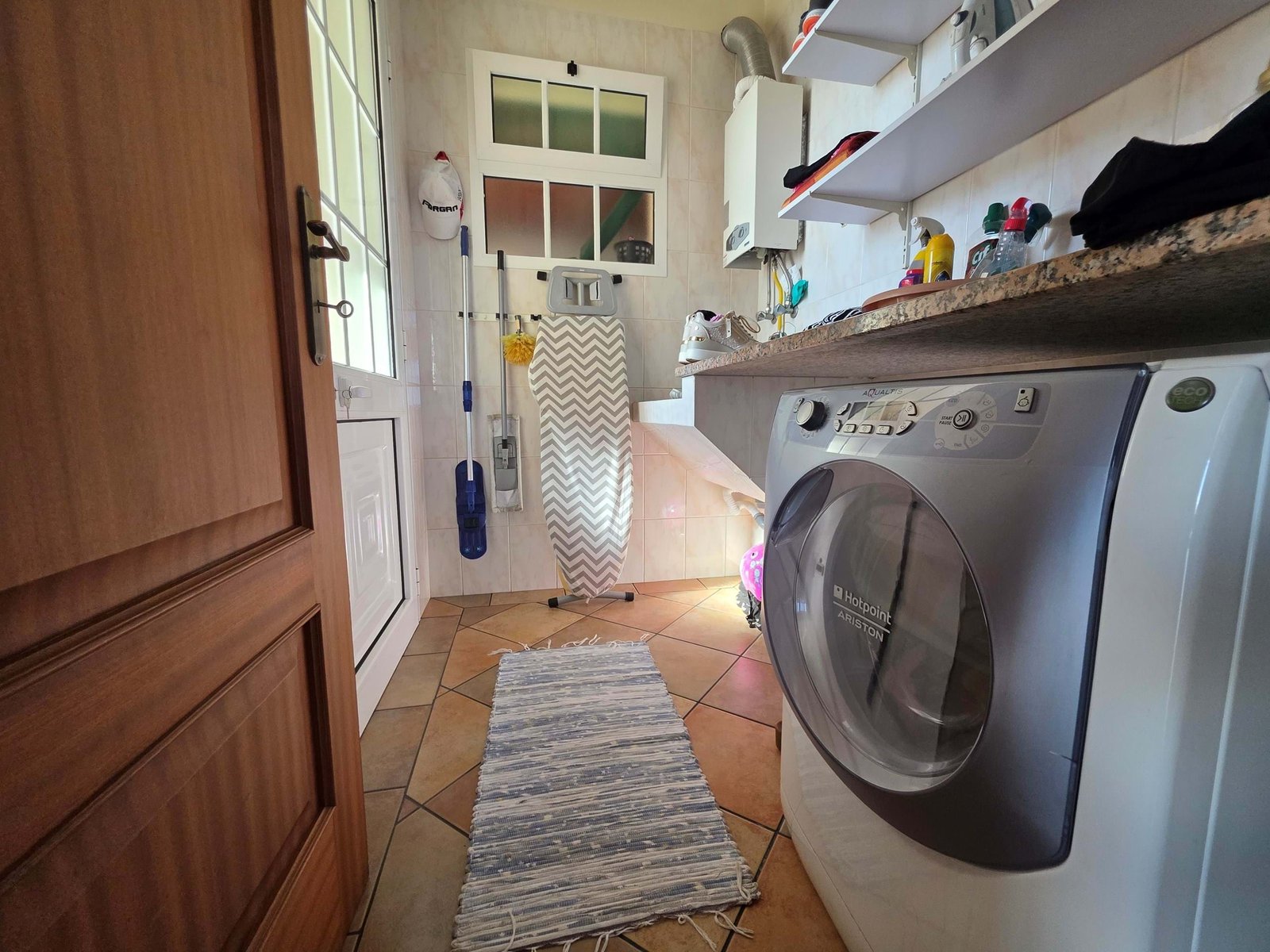 12_115afbe0-a74c-4236-91e1-3c5207fc9cd2