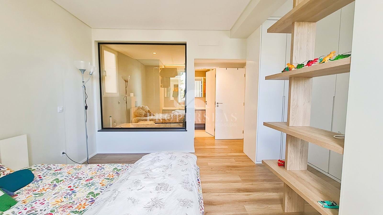 14_0596177c-ab89-4190-9f8b-c5e1ee32c3df