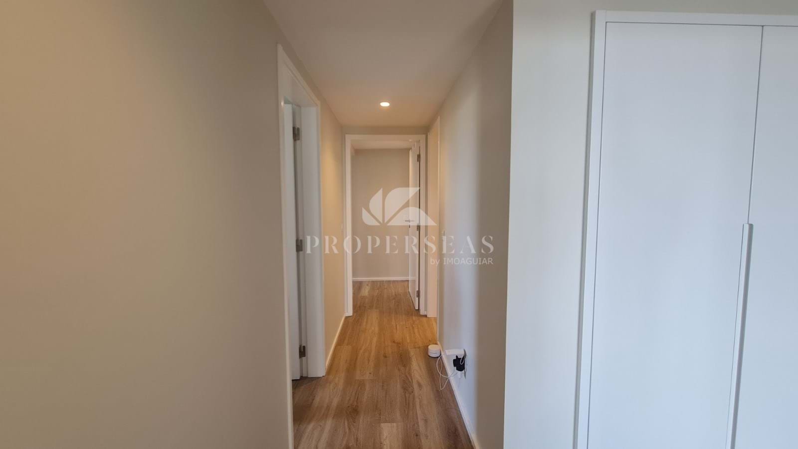 19_ea182422-a4ad-4f63-9052-11066e2a1496