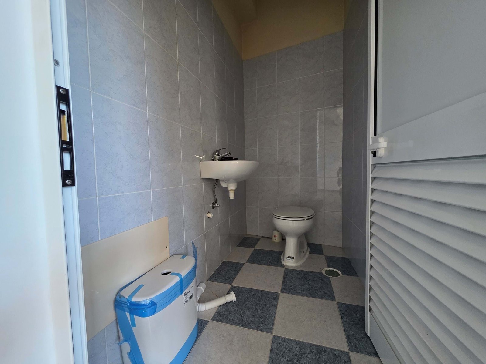 22_348830cb-951d-4ee8-a3d3-d25e59866e11