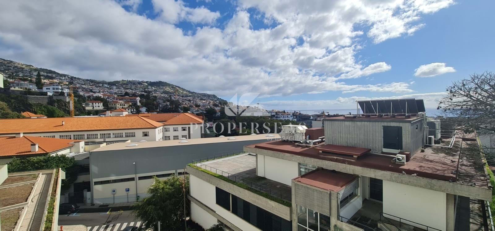 2_ba3e69c1-0395-418b-afa8-14581cb0ba74