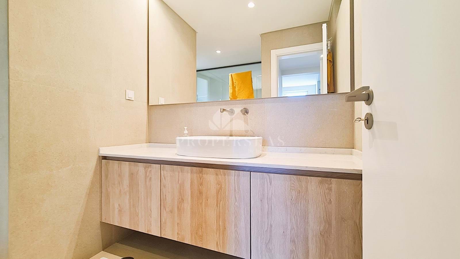 5_8f411bb9-95be-44c4-ba73-596652b7fb51