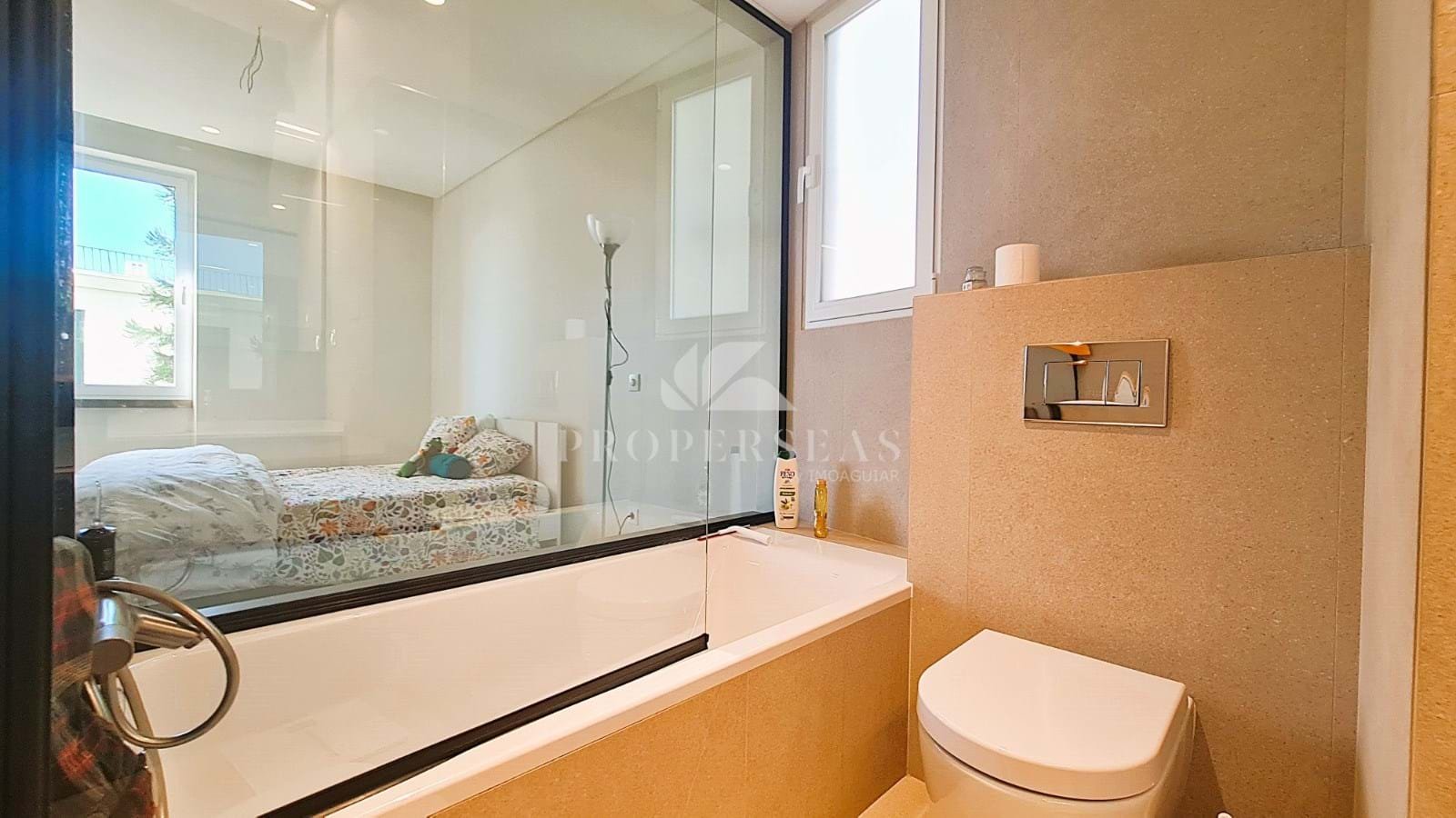 6_c42db990-2668-45e9-8fe3-808764a13832