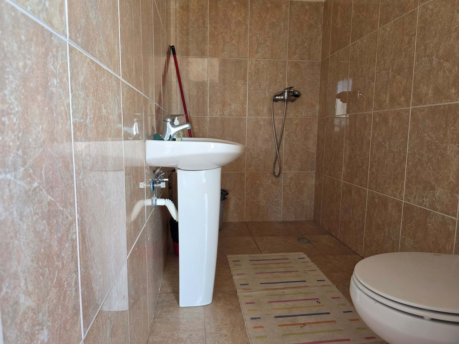 8_755e0057-5be7-480c-ae82-9584f98d7307