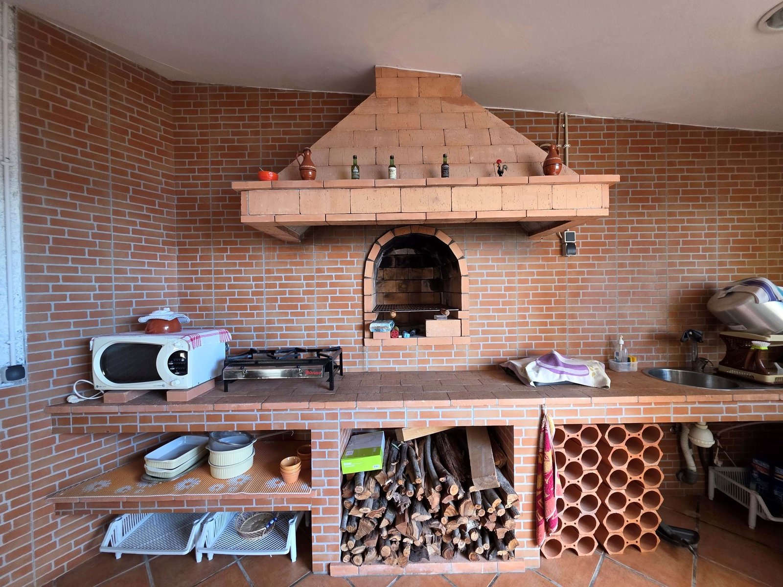 9_2c15d51f-59a3-41e0-bdff-3d492376f09e